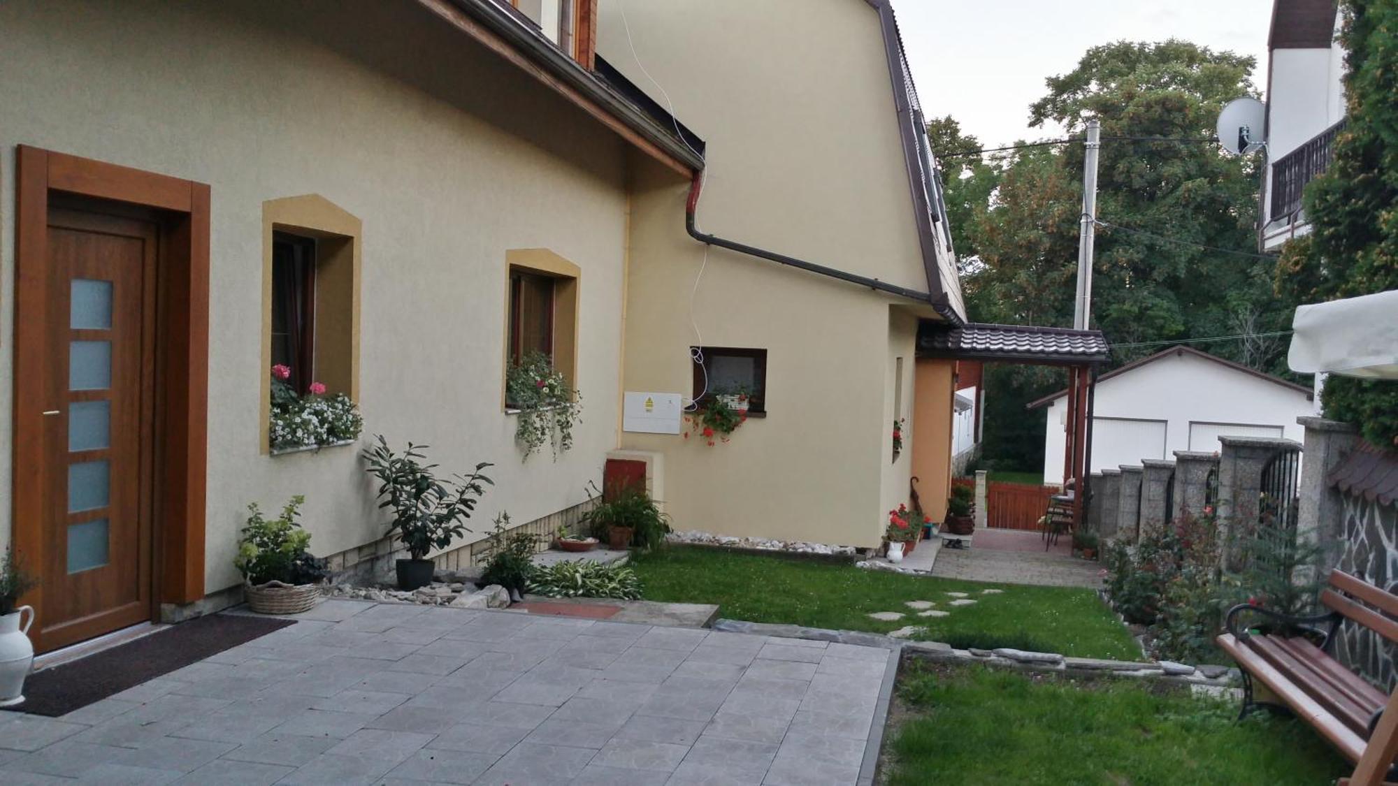 Apartman Krajcer Svätý Jur Exterior photo